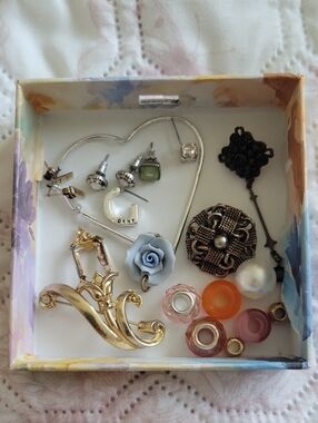 Assorted Women's Jewelry Set - Mixed Metal and Pastel Accents